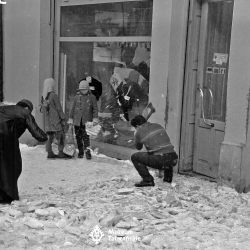 NARTY, MODA, OBYCZAJE 70'. Fotografie Władysława Wernera ze zbiorów Muzeum Tatrzańskiego - zdjecie nr 3